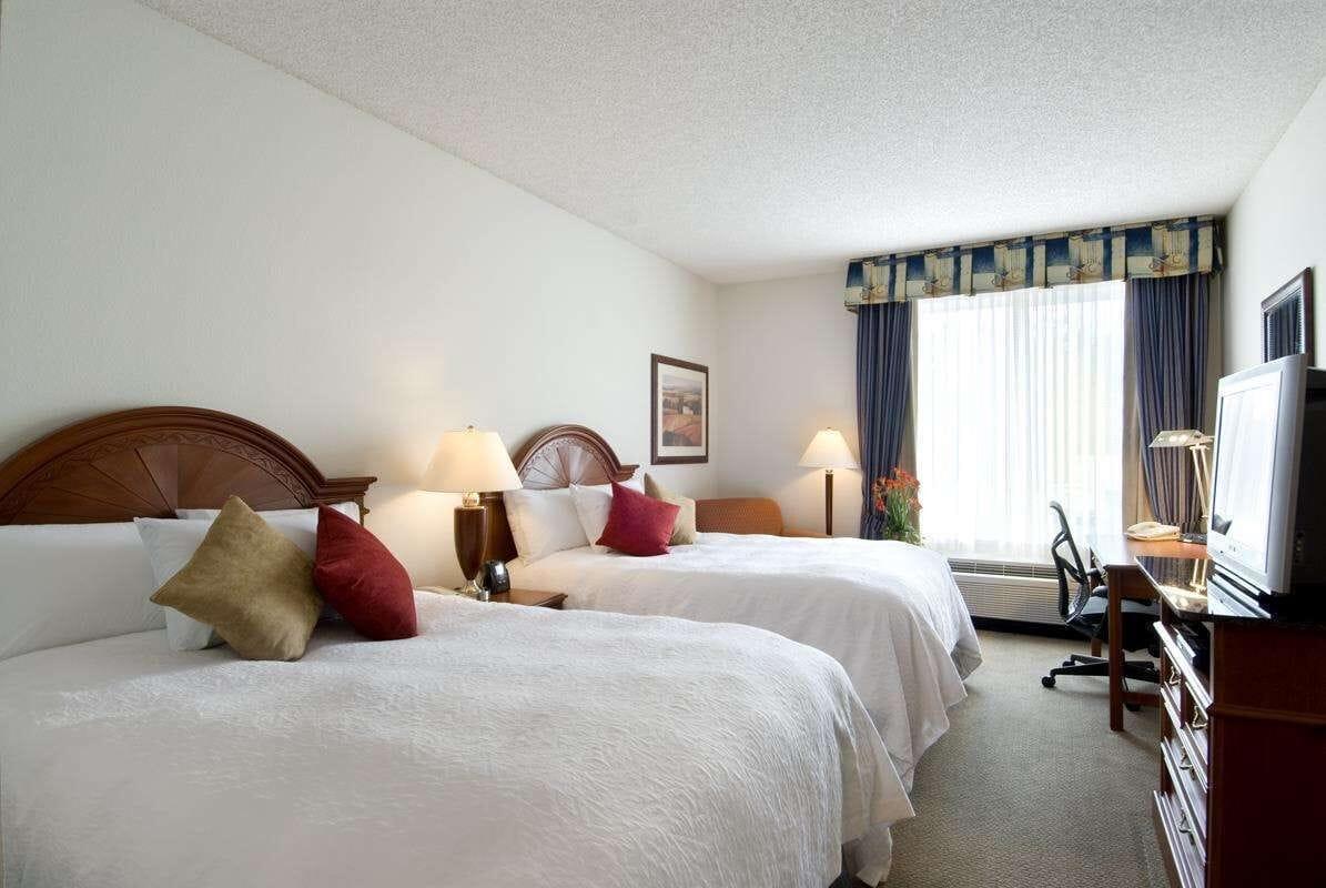 Hilton Garden Inn Tulsa Airport Bilik gambar