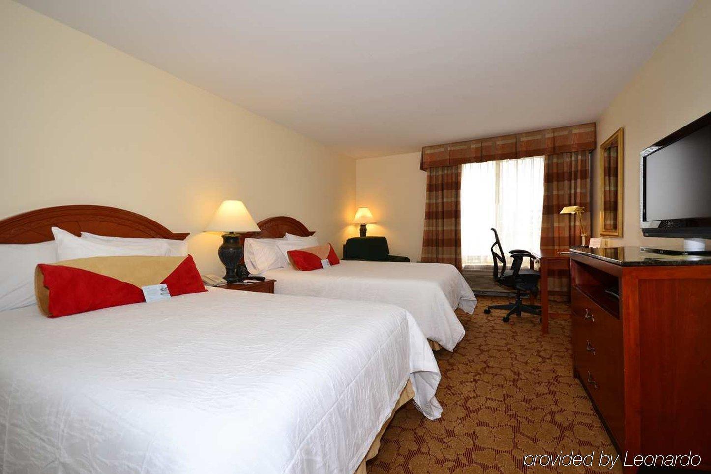 Hilton Garden Inn Tulsa Airport Bilik gambar