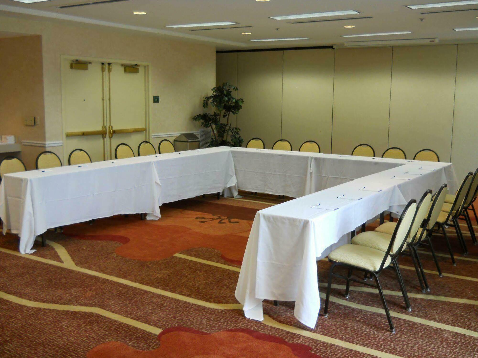 Hilton Garden Inn Tulsa Airport Perniagaan gambar